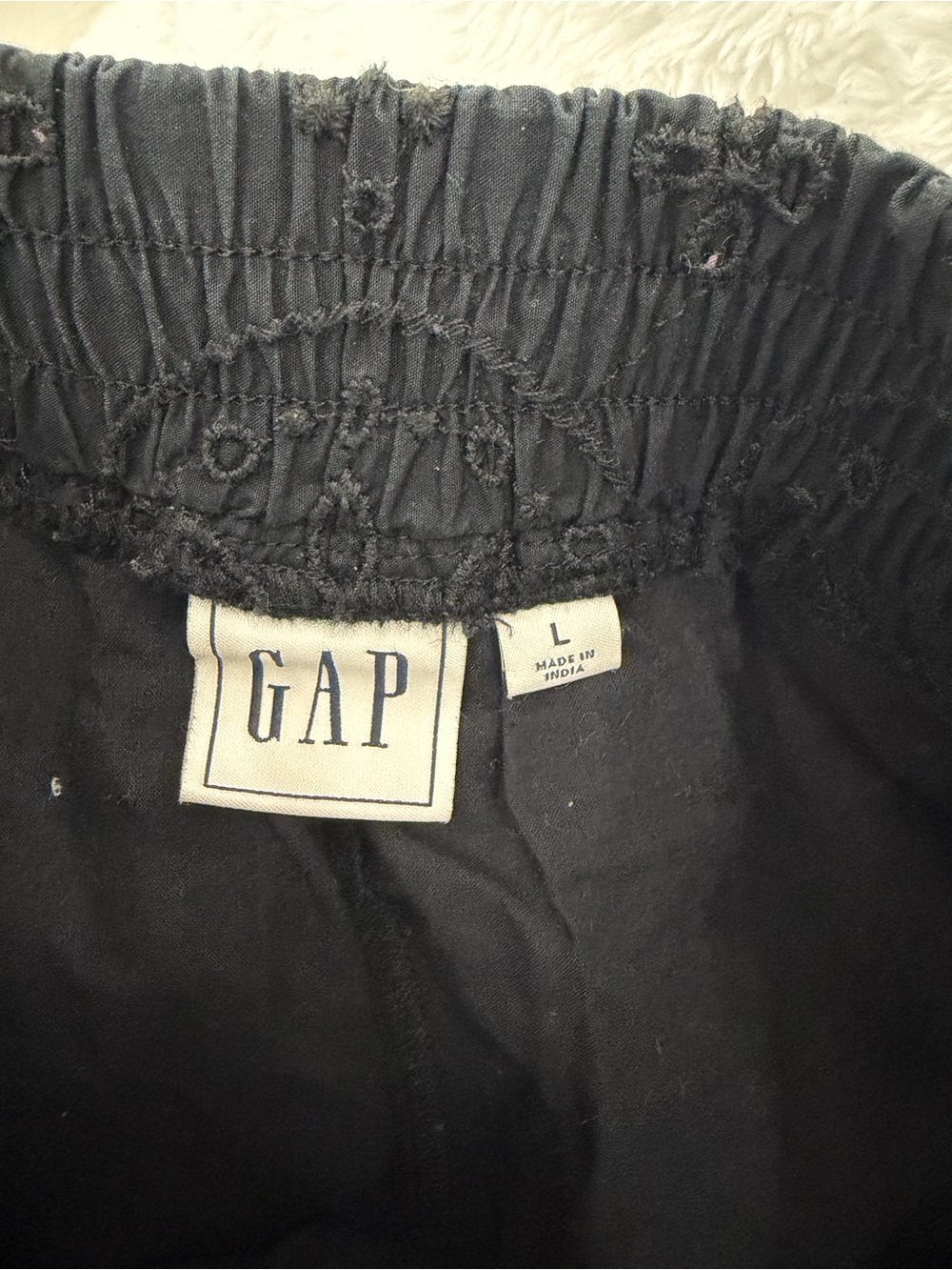 GAP Women's Boho Chic Black Embroidered Eyelet Tiered Midi Skirt. Size Large - Picture 4 of 5